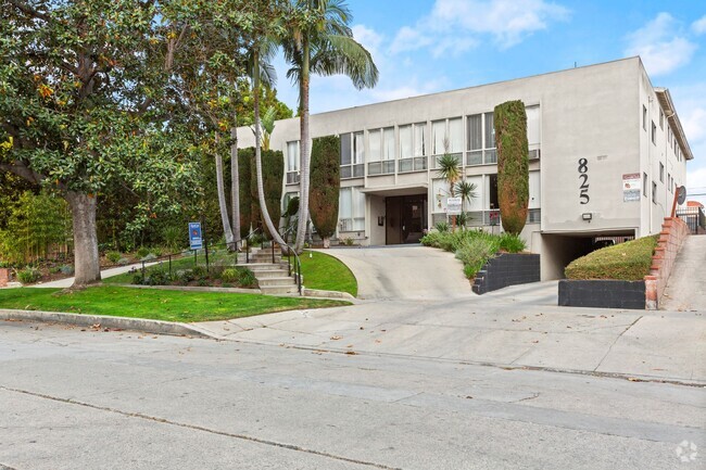Building Photo - 825 S. WINDSOR Rental