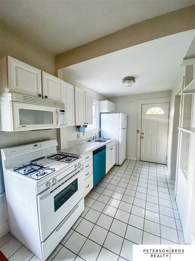 Photo - 2124 S 35th Ave