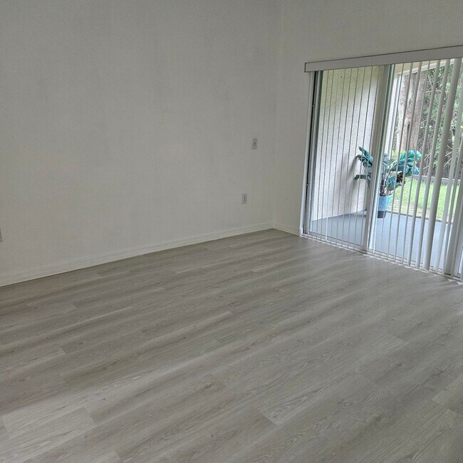 Photo - 1859 S Dovetail Dr Unit 1