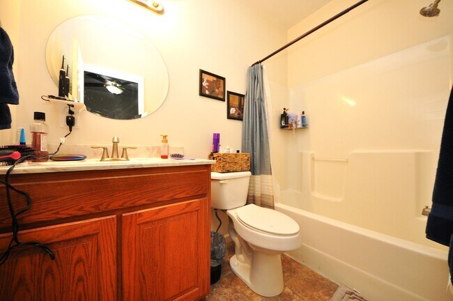 Photo - 449 Woolf Rd
