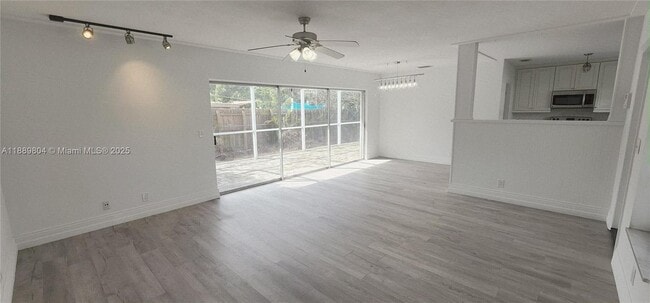 Photo - 200 NW 9th St