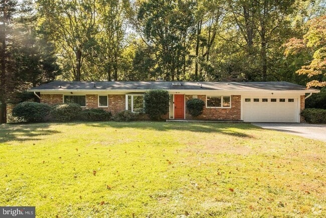 Building Photo - 6710 Persimmon Tree Rd Rental
