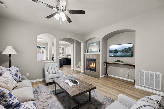 Photo - 452 N Kent Ln