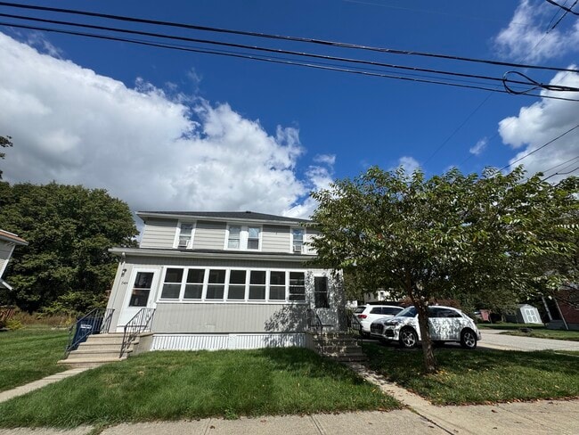 Building Photo - 54 Litchfield Ave