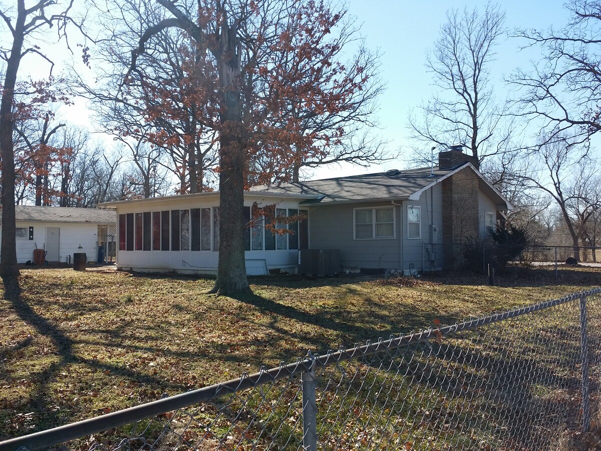 Rear of Home - 1201 Woodland Ave Casa