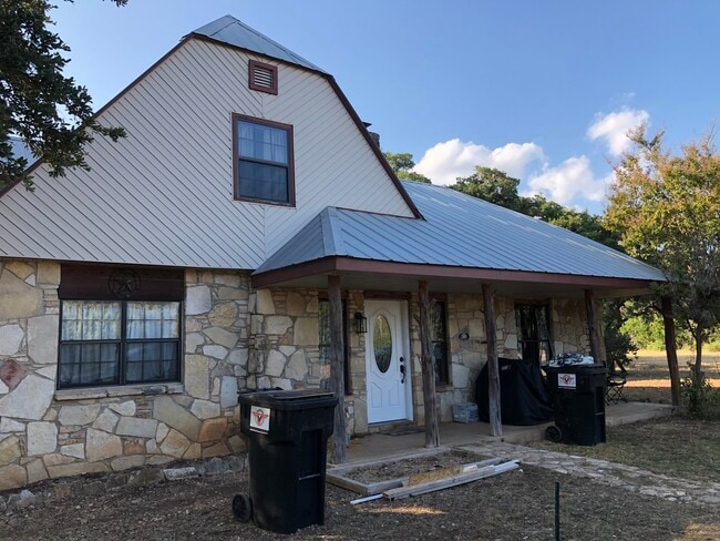 Photo - 200 Blue Bonnet Dr