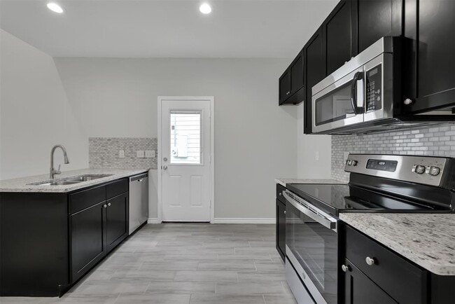 Photo - 16684 E Ivanhoe St