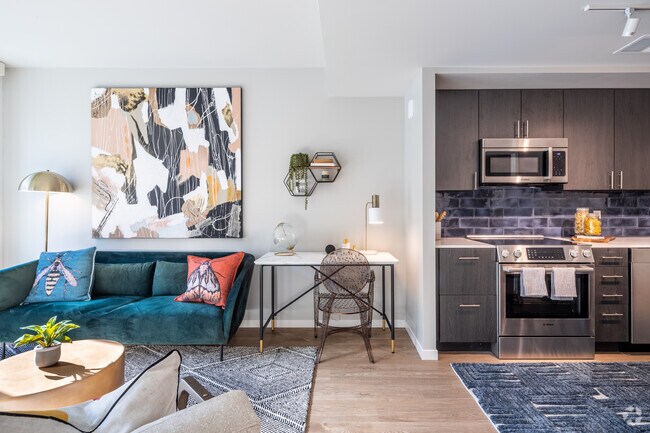 1HAB, 1BA - 723 ft² - Cortland Rosslyn