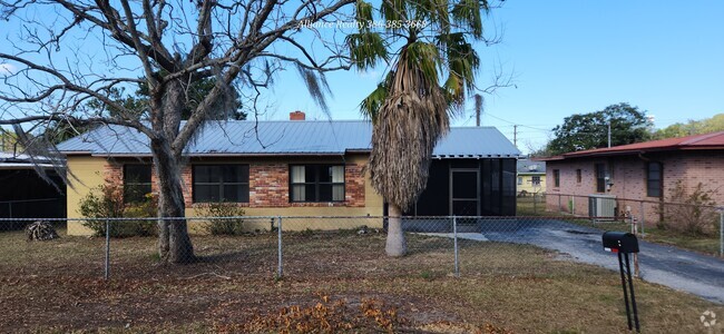 Building Photo - 3204 Ross Cir Rental