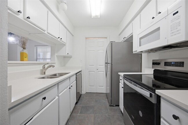 Photo - 501 W 26th St Unit 108