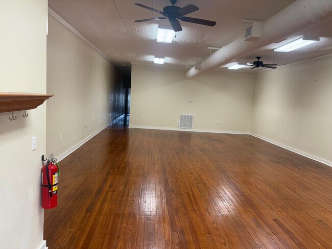 Photo - 106 W 7th St Unit 106