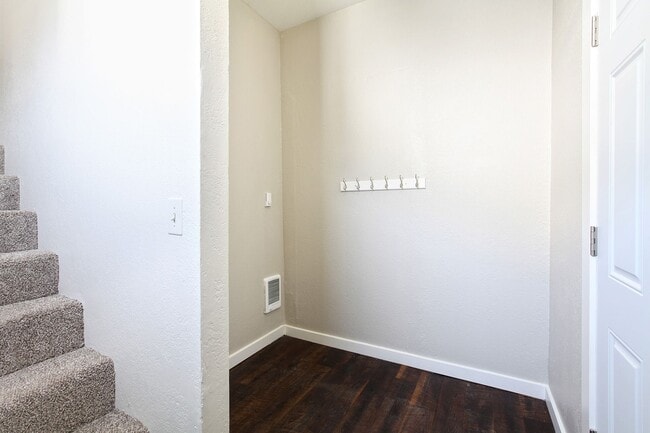 Photo - Darling 2 Bedroom Convenient Stanwood Home Move in Ready!