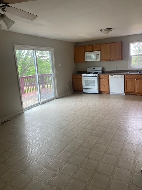 Photo - 103 Abens Ave Unidad 103A