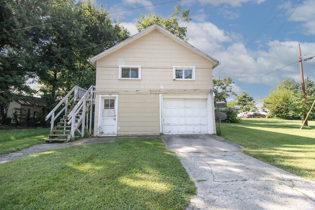 Building Photo - 210 3rd St Rental