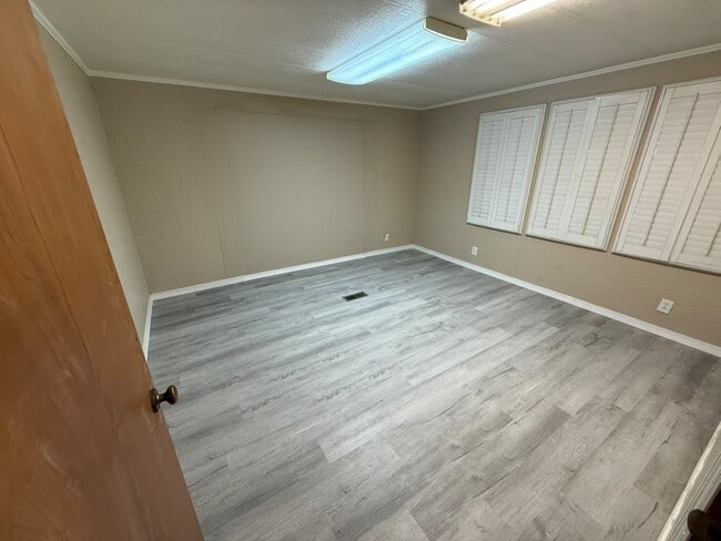 4728 Taft Blvd Unit # 2