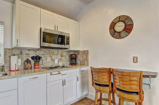 Photo - 134 N Alister St Unidad SI ID1023210P