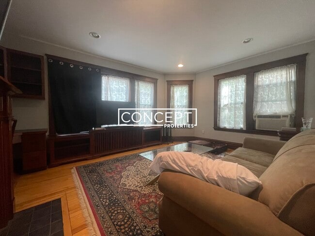 Photo - 13 Story St Unit 6