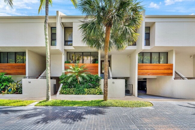 2335 S Ocean Blvd Unit 13