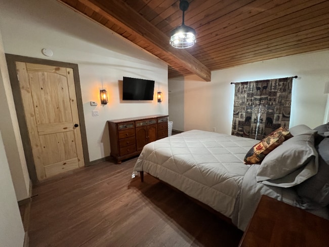 Photo - 2301 Lincoln