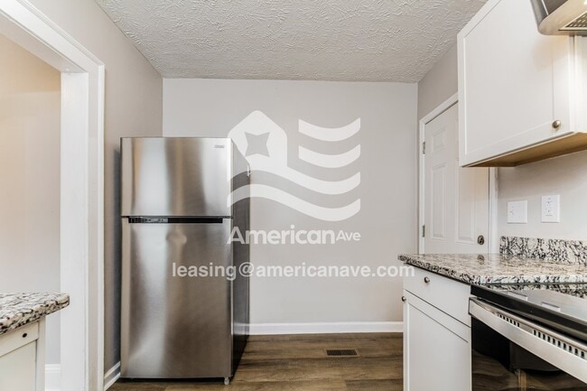 Photo - 107 Kensington Cir