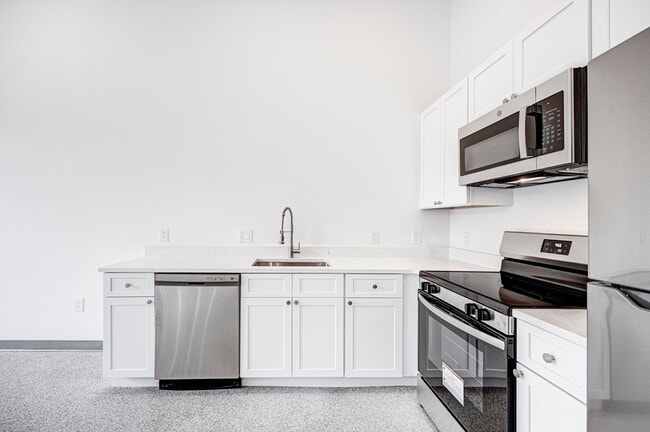 80 Middlesex St Unit 306