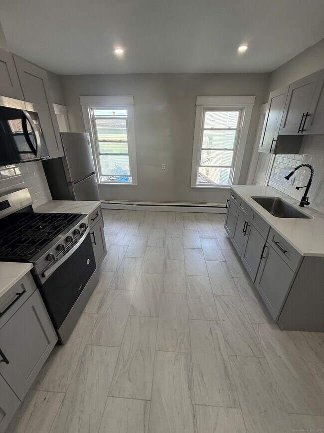 Photo - 426 Benham Ave