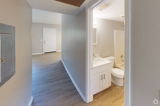 2BD, 1.5BA - Hallway