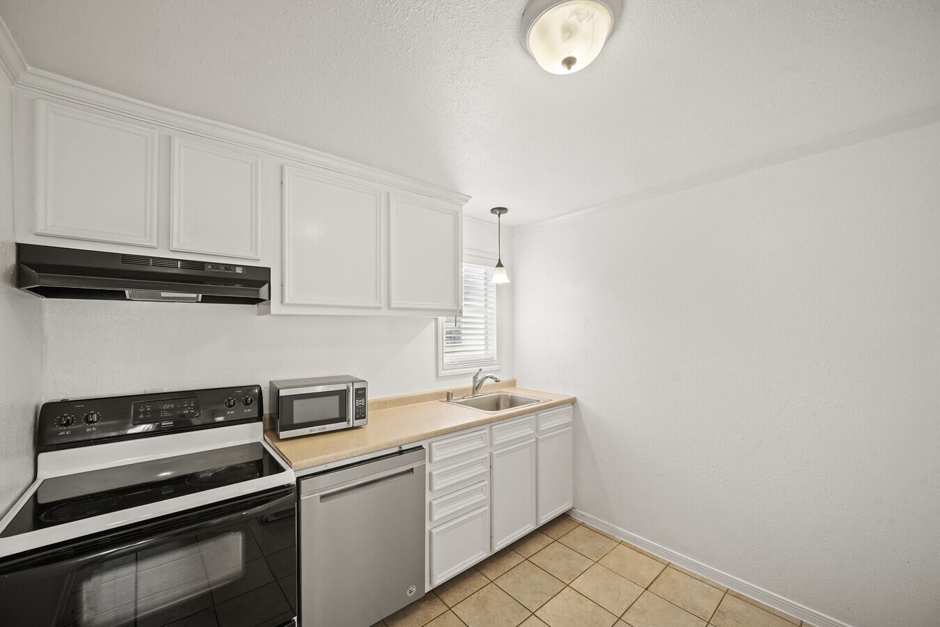 Photo - 1539 Hawthorne St Unit 3