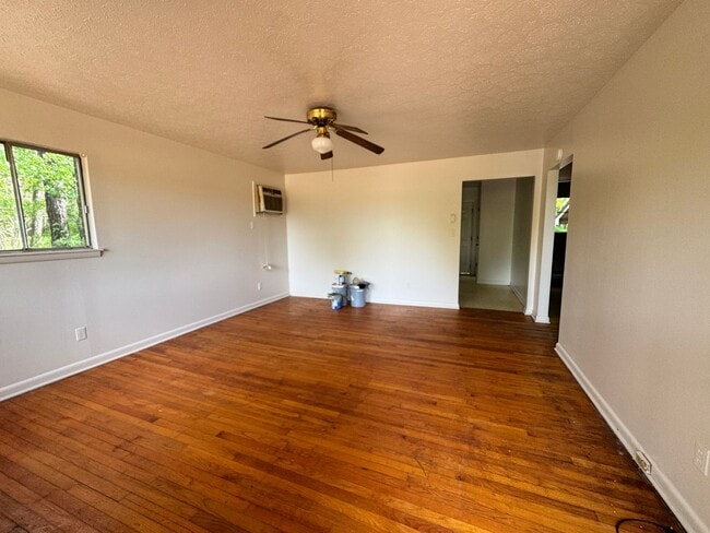 Photo - 2/1 Duplex in Shelby, NC