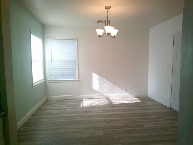 Photo - Ashby St Unit 1