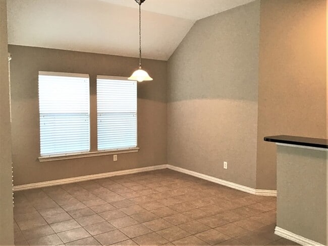 Photo - 20015 Leithcrest Way