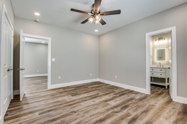 Photo - 313 N Llewellyn Ave