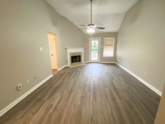 Photo - 3 bed, 2 bath in Cordova near Dexter and R...