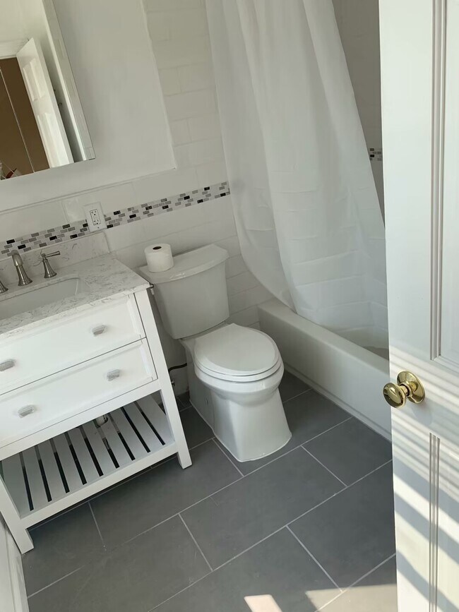 Photo - 51 Beacon St Unit 2