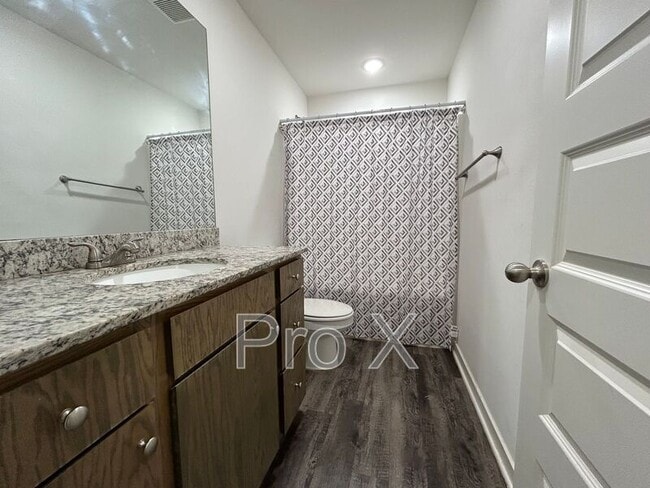 Photo - 325 Westbrook Ct Unit #2