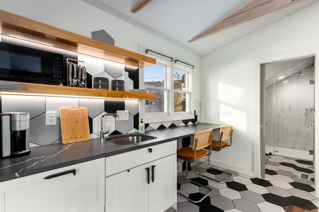 Photo - 71 Randolph St NE Unit ID1407702P