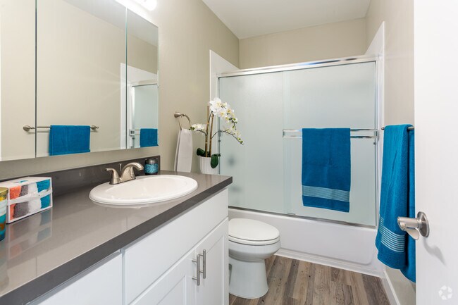 2BR, 1BA - Bathroom