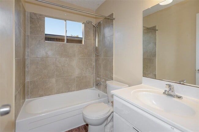 Photo - 1245 N LBJ Dr