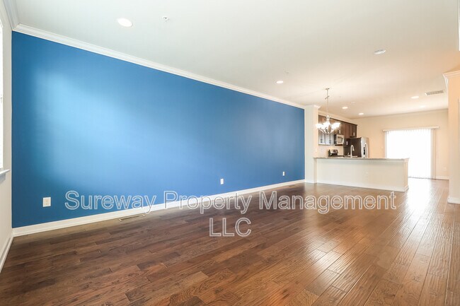 Photo - 113 Royal Mews