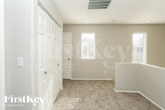 Photo - 7225 N Harbow Ridge Pl