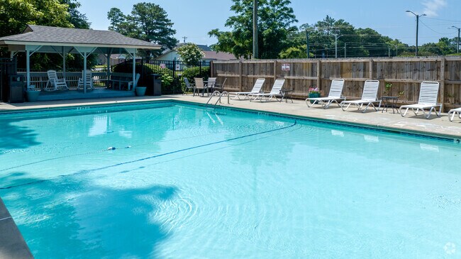 Pool - Amora West