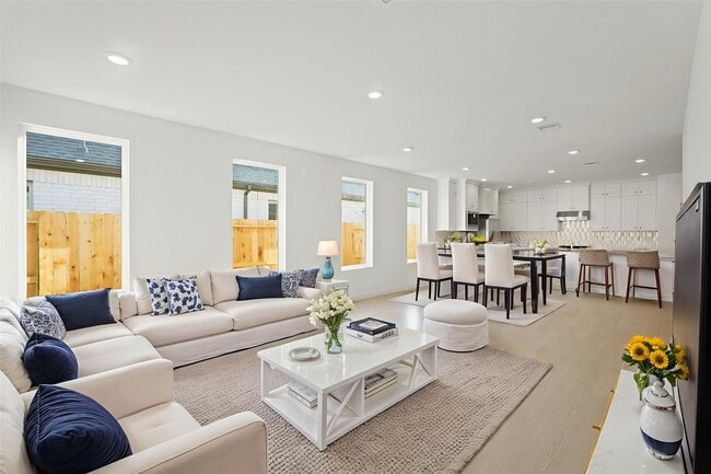 Photo - 31714 Blossom Ln