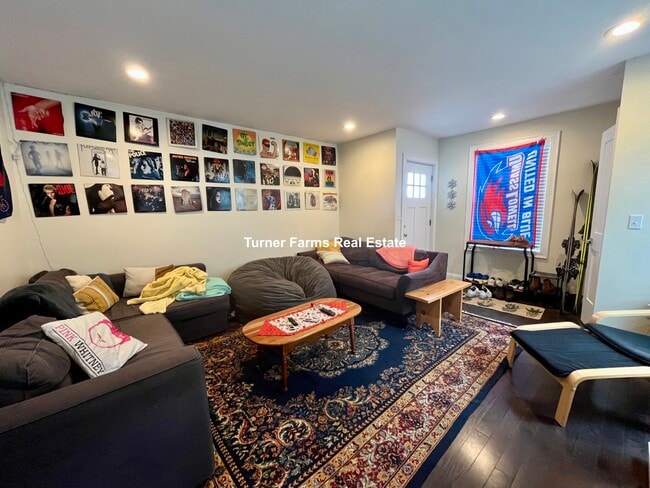 Building Photo - 476 Fulton St Unit 1 Rental