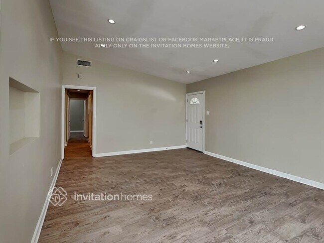 Photo - 18612 Arminta St