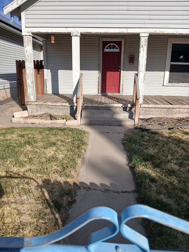 Quiet neighborhood -Cute Single Family Home - Quiet neighborhood -Cute Single Family Home