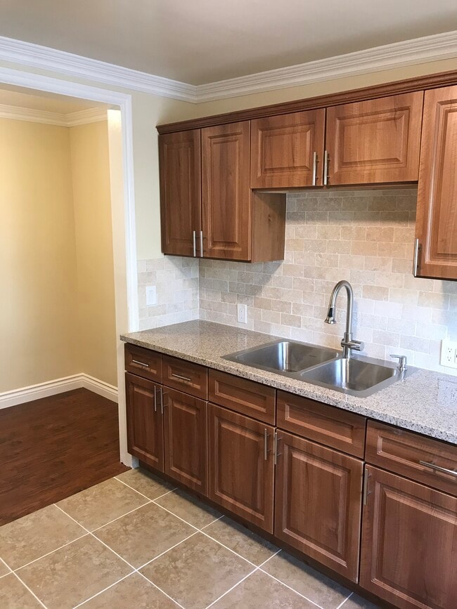 Kitchen - 139 N Cedar St Apartments Unit E