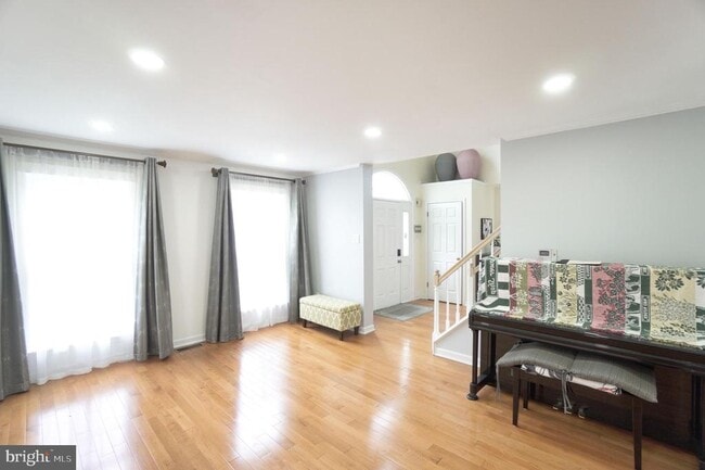 Photo - 113 N Stone Ridge Dr