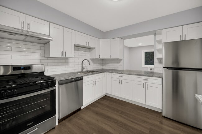 Photo - 10361 Dearlove Rd