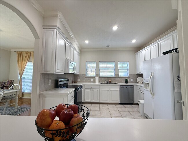 Building Photo - 4027 Park Thicket Rental