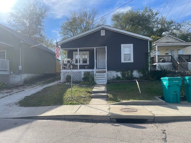 Building Photo - 765 S Main St Unit B